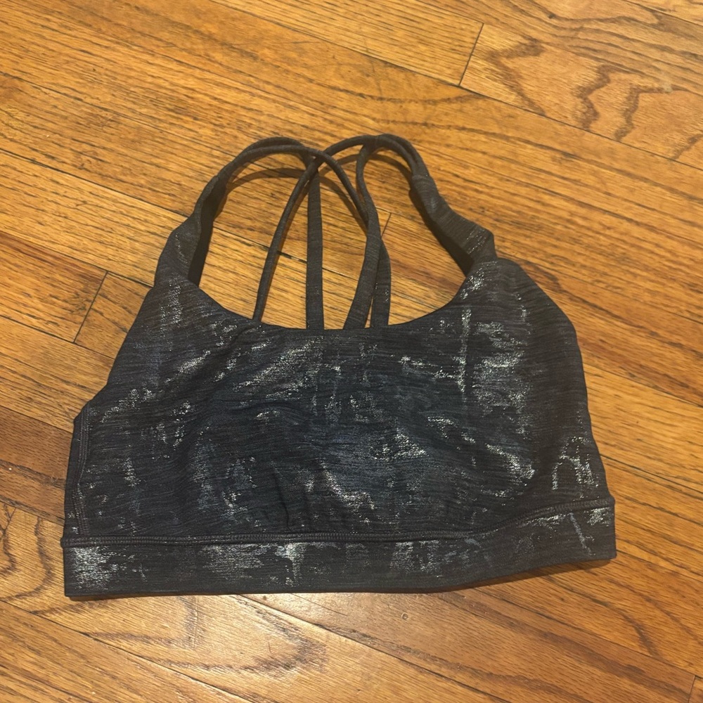 Lululemon sports bra size 6